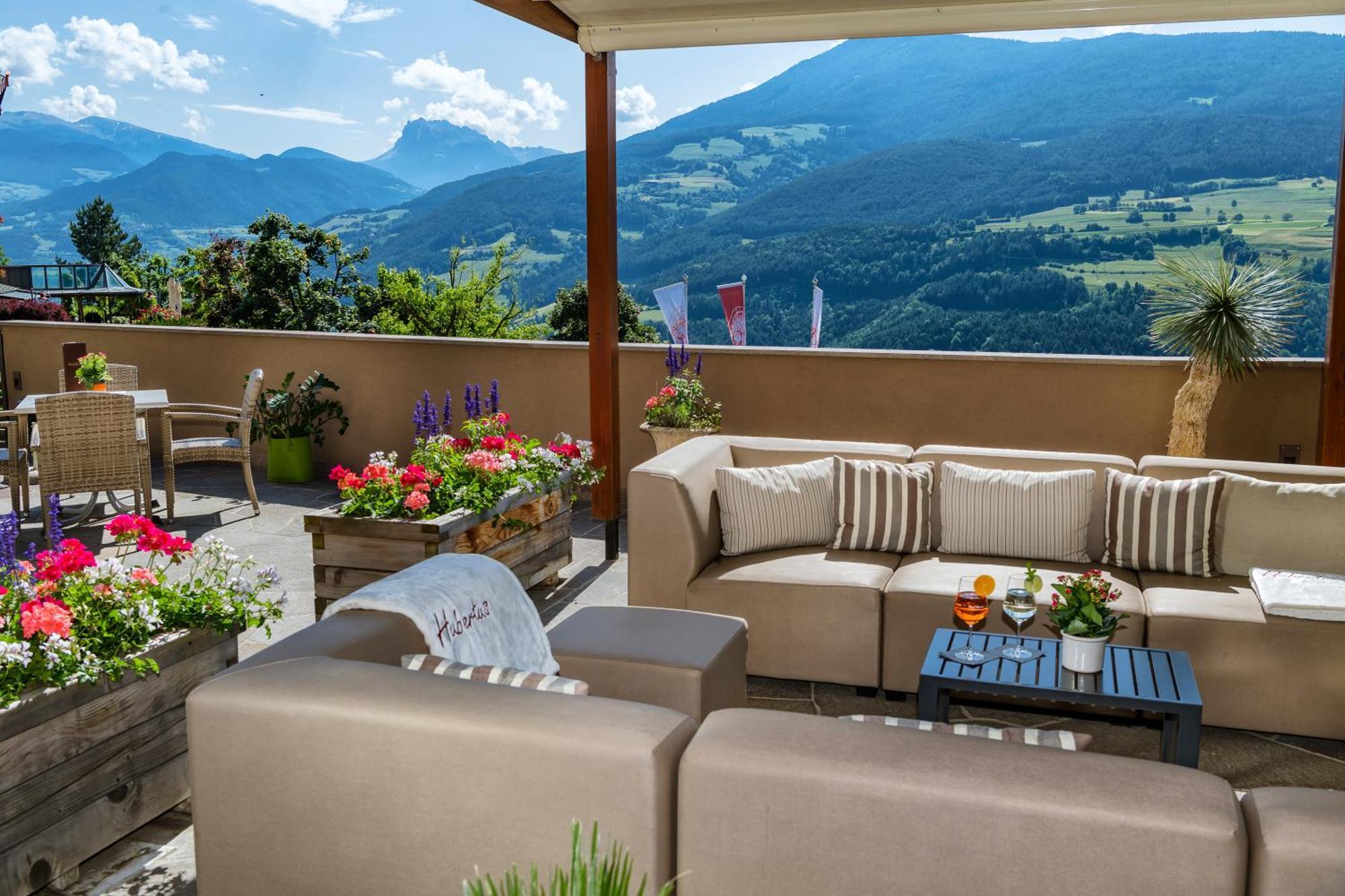Aktiv & Relax Hotel Hubertus Villandro Exterior photo