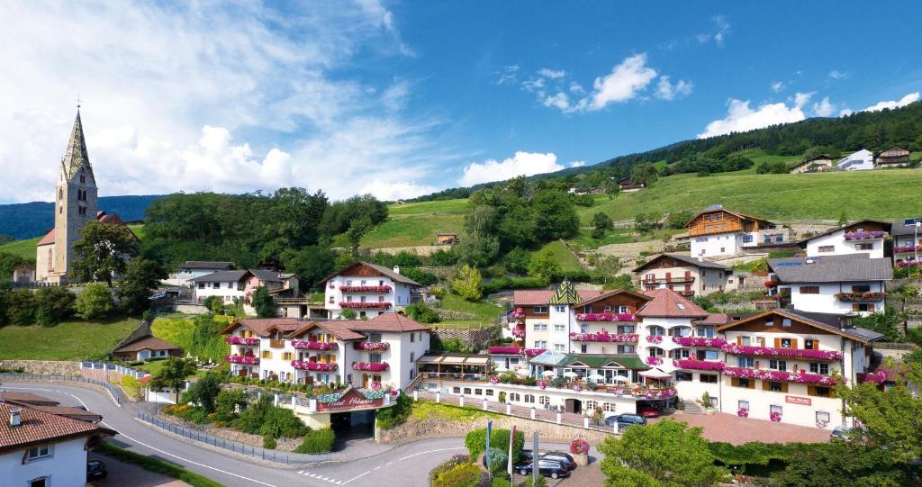 Aktiv & Relax Hotel Hubertus Villandro Exterior photo